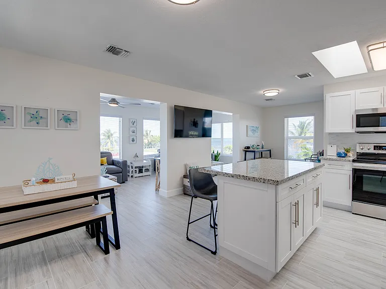 31145 Hollerich Dr — Photo 7