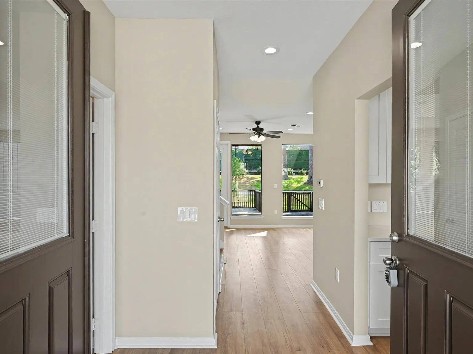 3 bed, 2.5 bath, 1472 sqft, $1,750 — Photo 3