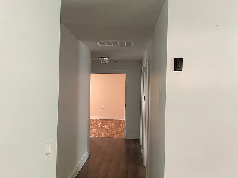 1508 S Bedford Rd — Photo 18