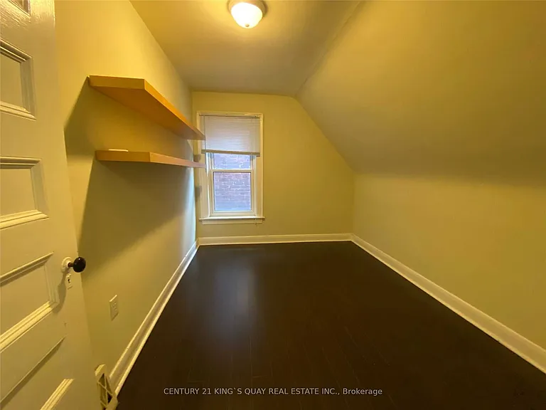 154 Sorauren Ave #3 — Photo 5