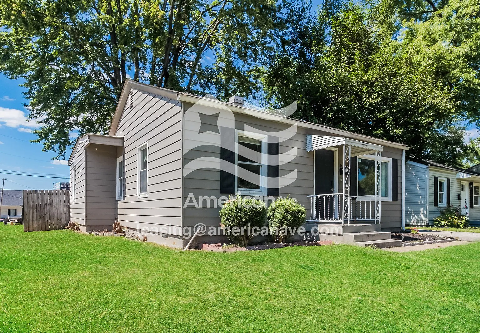 3 bed, 1.0 bath, 1028 sqft, $1,350 — Photo 3
