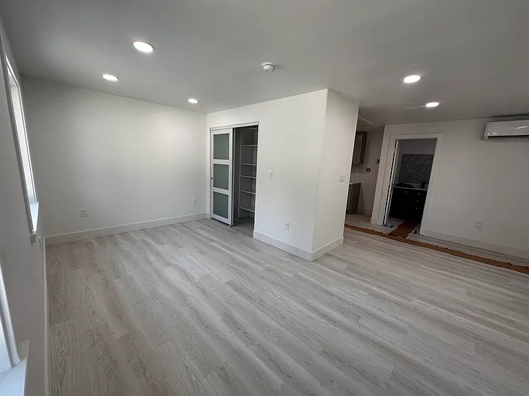 3033 Northrop Ave — Photo 5