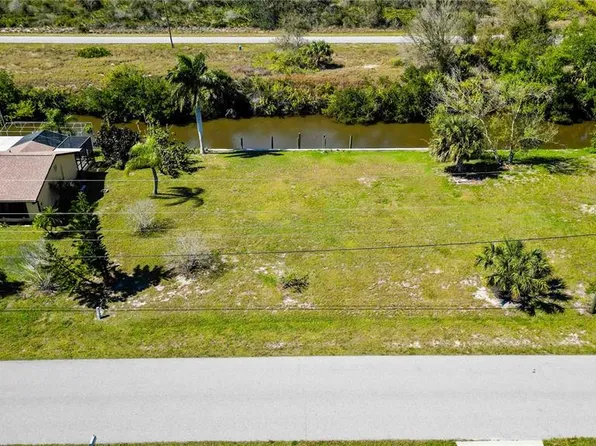 3163 De Soto Dr, Punta Gorda, FL 33983