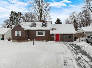 414 Radcliffe Rd, Syracuse, NY 13214