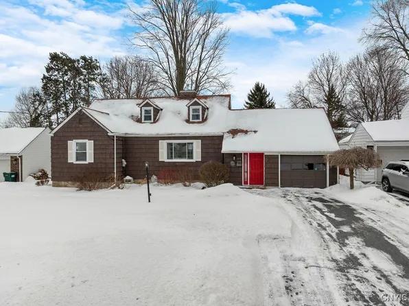 414 Radcliffe Rd, Syracuse, NY 13214