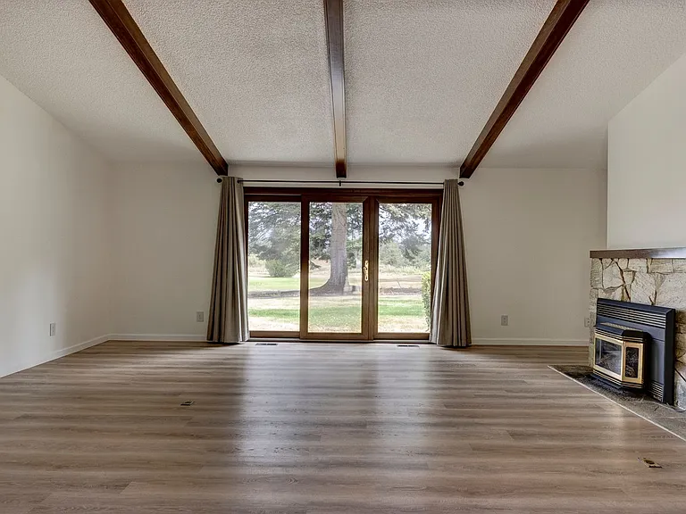 2156 Fairway Ln — Photo 8