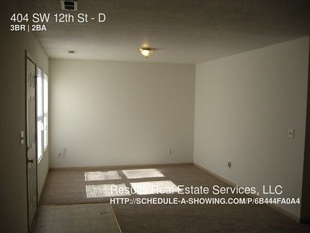 2nd image of 404 SW 12th St APT D