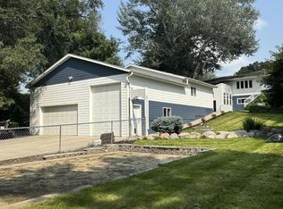 916 N Washington St, Bismarck, ND 58501