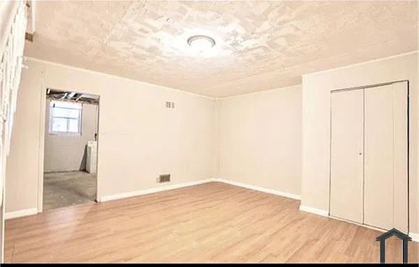 3 bed, $2,500 — Photo 4