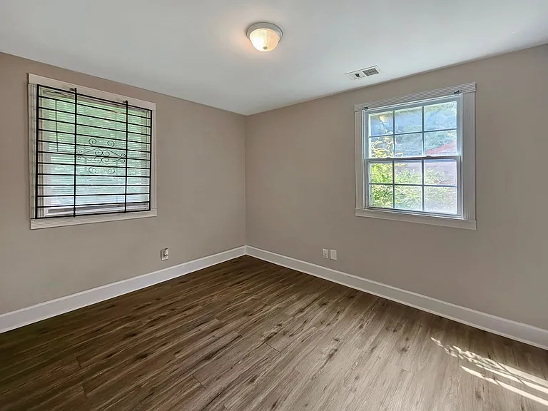 382 Cologne Dr SE — Photo 22