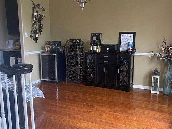 5th image of 8907 Joachim Ln
