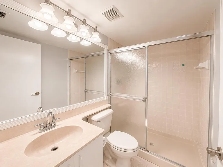 1995 SW Silver Pine Way #119-D1 — Photo 15