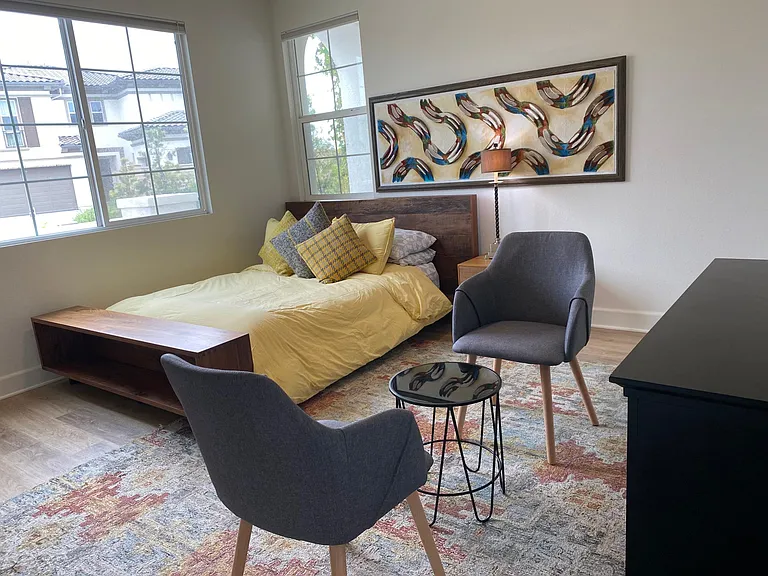 1754 La Cumbre Ave — Photo 3