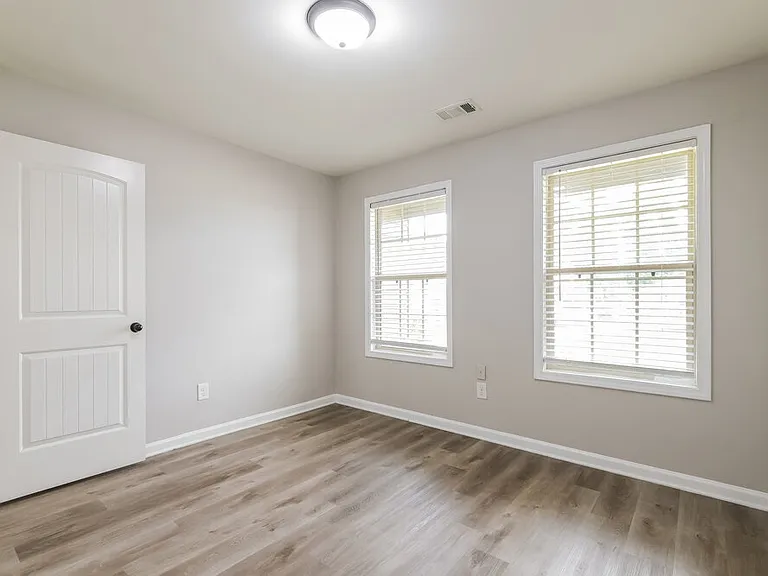 844 Pinnacle Dr — Photo 14
