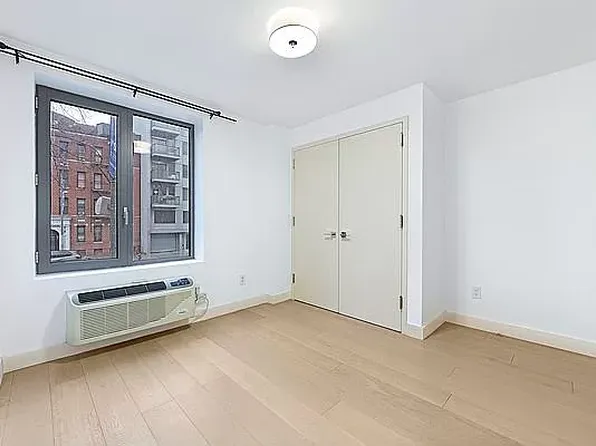 2128 Ocean Avenue image 9 of 19