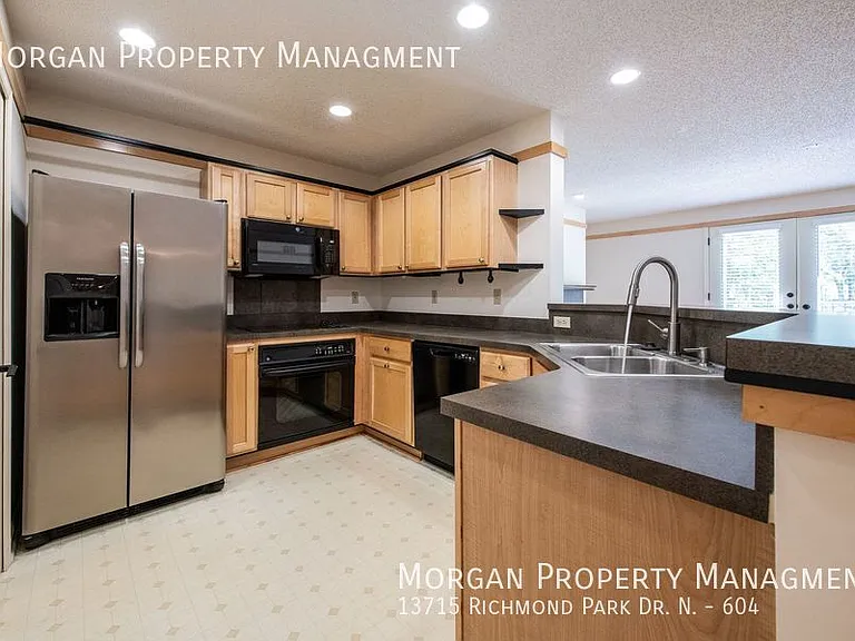 13715 Richmond Park Dr N #604 — Photo 12