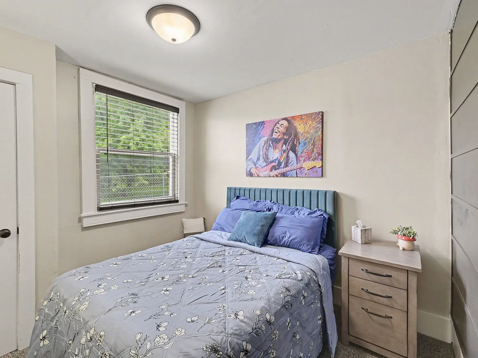 4 bed, 1.5 bath, 1450 sqft, $2,695 — Photo 2