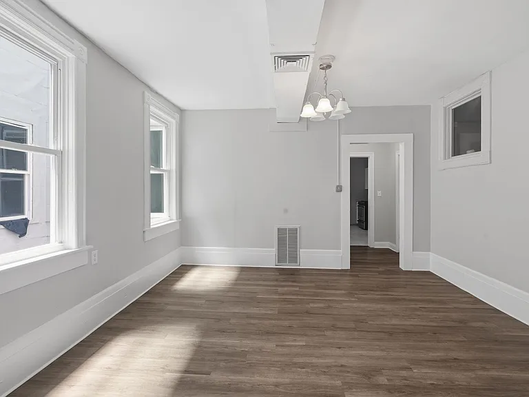 293-299 Clemente Street — Photo 7