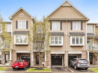 337 Beach Blvd #37, Hamilton, ON L8H6W4