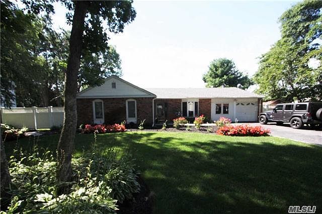 1st image of 76 Granada Cir