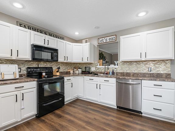 3rd image of 2614 W 54th St