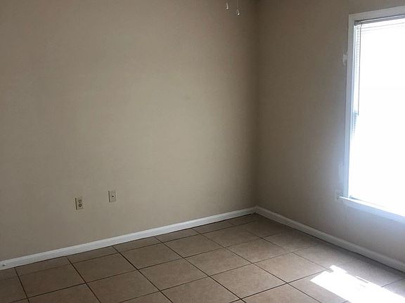4th image of 140-36 Lanier Dr