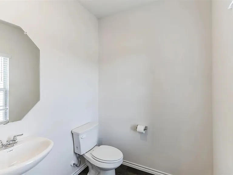 3124 Sweetwater Way — Photo 12