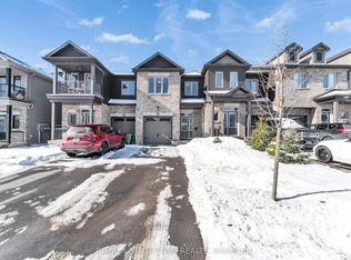 1214 Cavallo St, Ottawa, ON K2S 0Z4