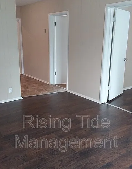 3295 Young Ave — Photo 21