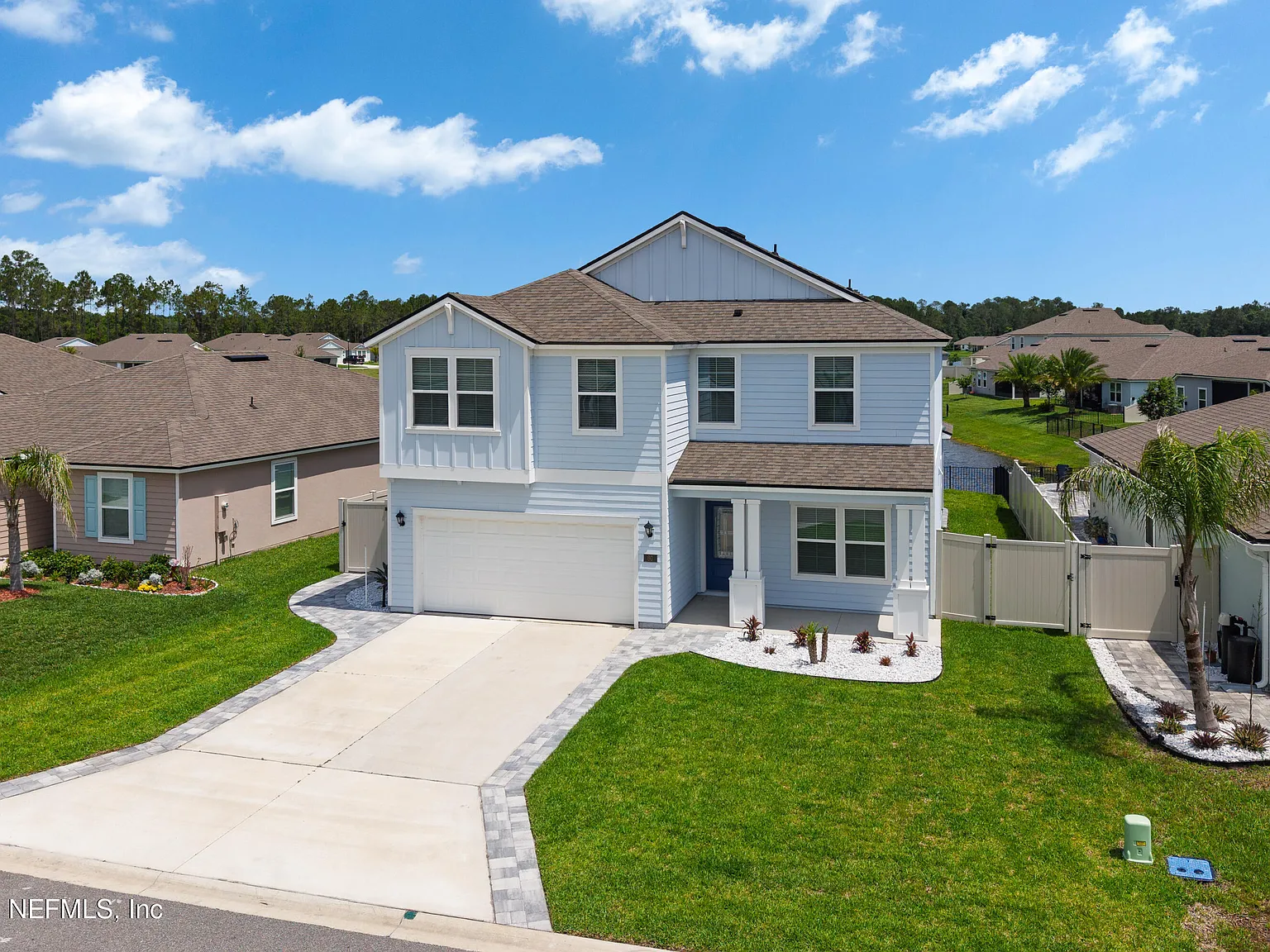 4 bed, 4.0 bath, 2489 sqft, $2,900 — Photo 1