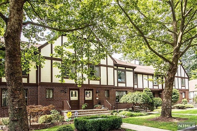 1st image of 514 Piermont Ave S #514