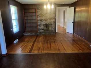 62 E 8th St, Greenville, SC 29611