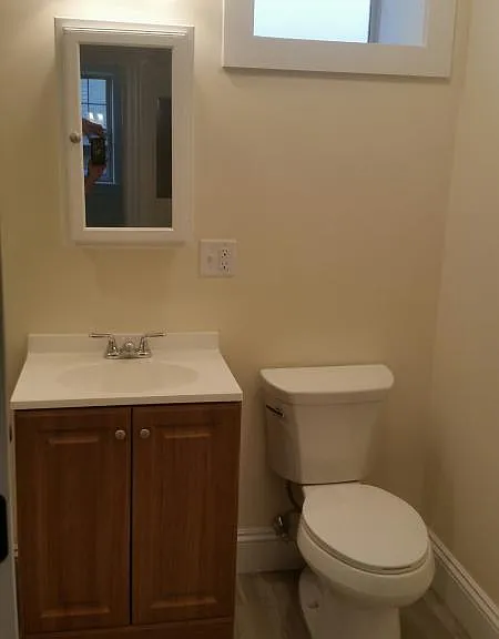 29 Commonwealth Ter #B — Photo 2