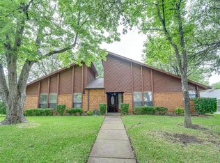 405 Park Ridge Dr, Grand Prairie, TX 75052