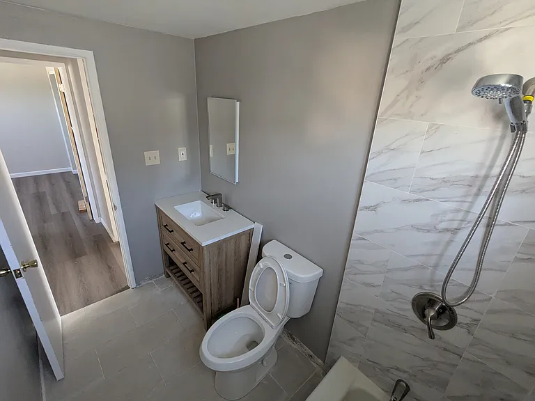 1713 W 150th St #D — Photo 21