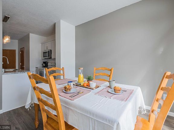 4th image of 15646 Garnet Way