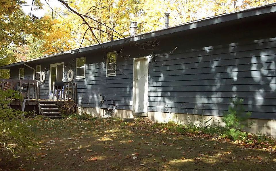 2nd image of 525 W Summit St