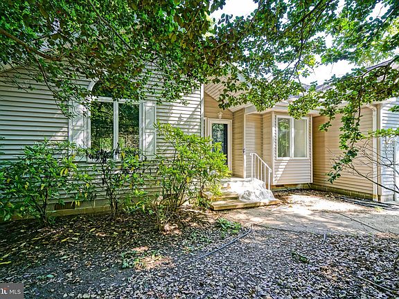 2nd image of 34150 Juniper Dr