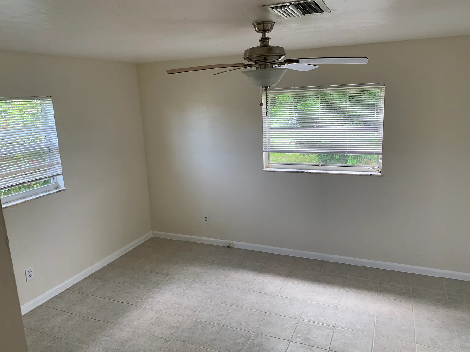 1329 Shelby Pkwy — Photo 4