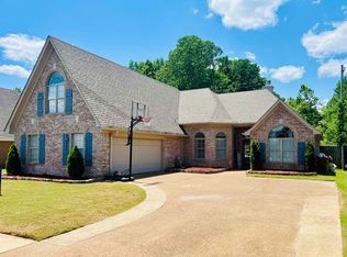 1593 Farkleberry Dr, Cordova, TN 38016