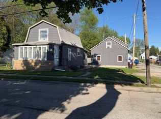 104 S State St, Lincoln, IL 62656