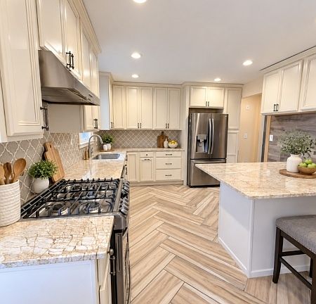 2nd image of 22 Meeker Pl Unit A