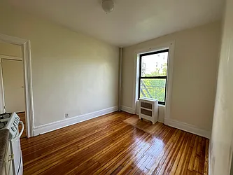 Rented by Premier Metro Realty Corp
