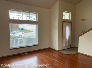 1201 NW Redwing Dr, Oak Harbor, WA 98277