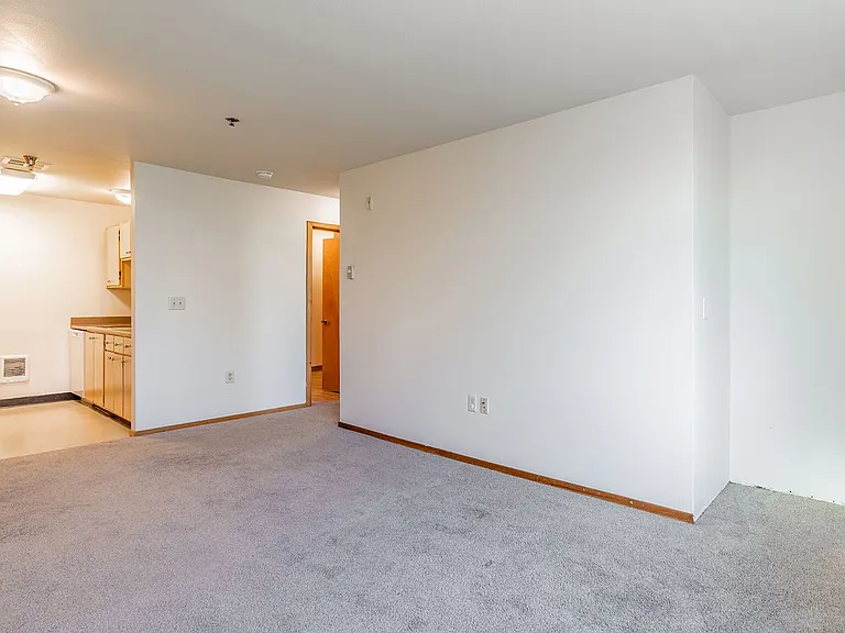INCOME RESTRICTED Affordable Apartments in Hazelwood! — Photo 46