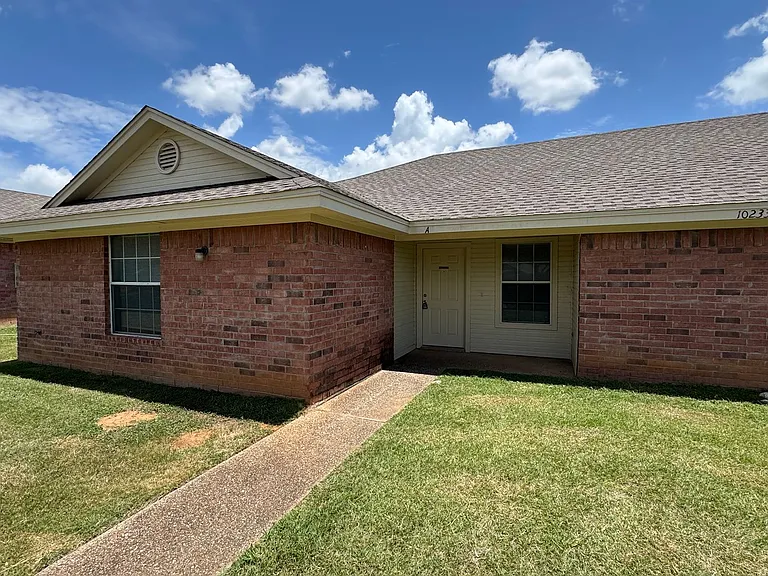 10233 Hyacinth Ln #A — Photo 2