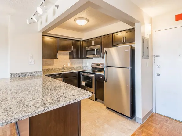 1025 Hancock St Unit 12L, Quincy, MA 02169