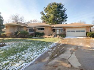 511 N School Ave, Minier, IL 61759