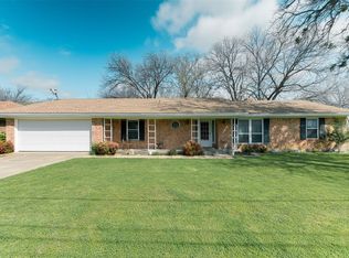 713 Bluebird St, Fort Worth, TX 76140