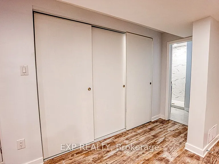 413 Holland Ave — Photo 24